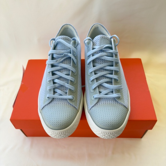 Converse - Picture 4 of 6